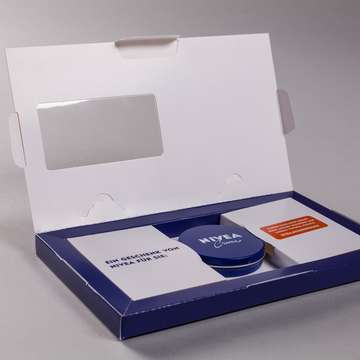 Mailingkarton mit Adressfenster