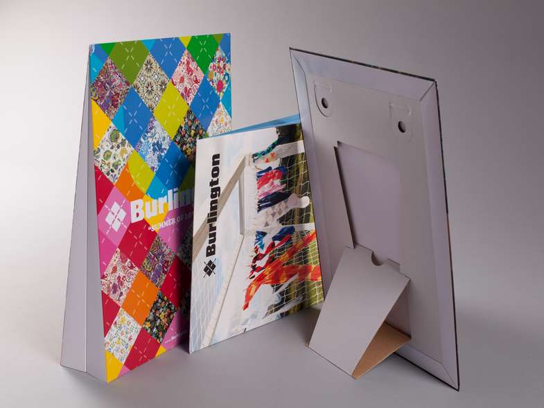 Plakat, Dreieckaufsteller und Dachaufsteller Plakat, Dreieckaufsteller und Dachaufsteller